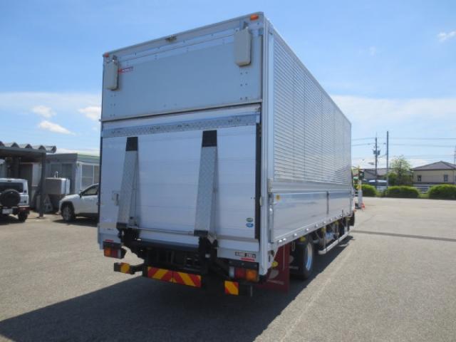 Mitsubishi Fuso Fighter 4
