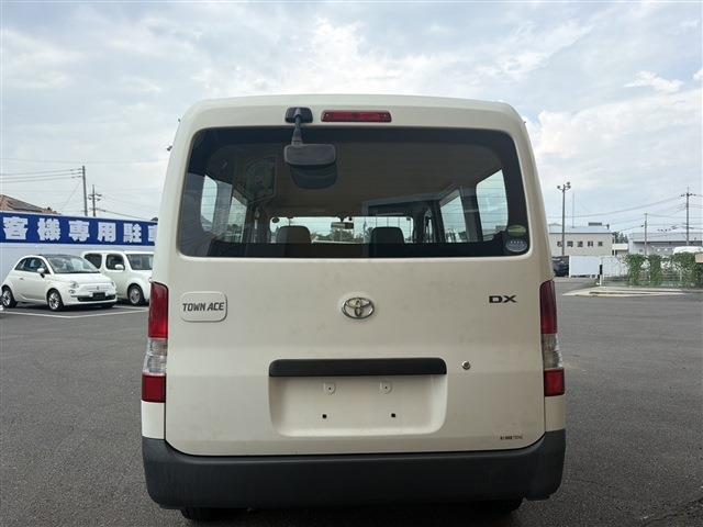 Toyota Town Ace Van 6