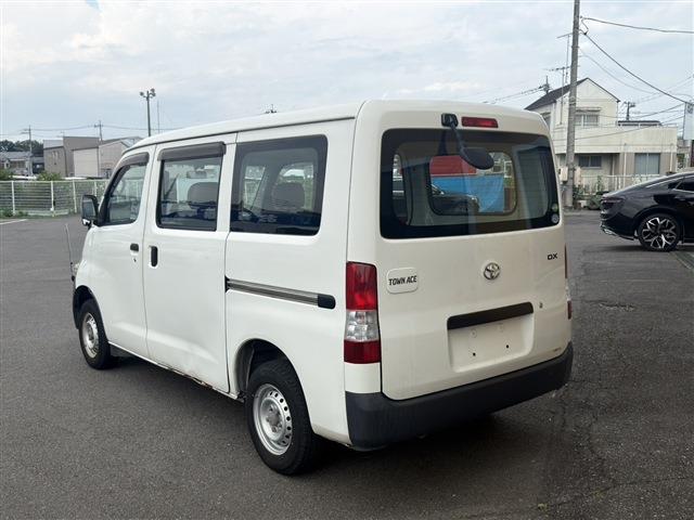 Toyota Town Ace Van 9
