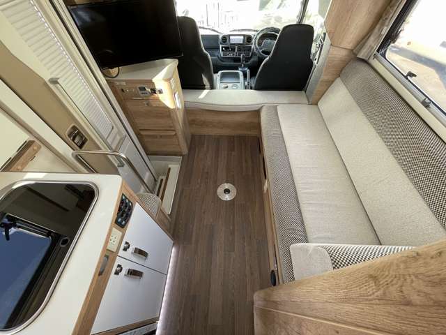 Toyota Camroad 11