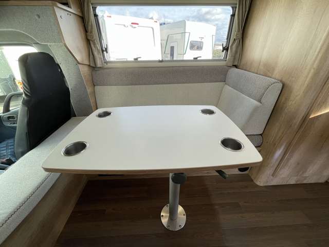 Toyota Camroad 4