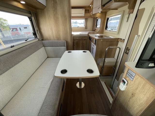Toyota Camroad 6