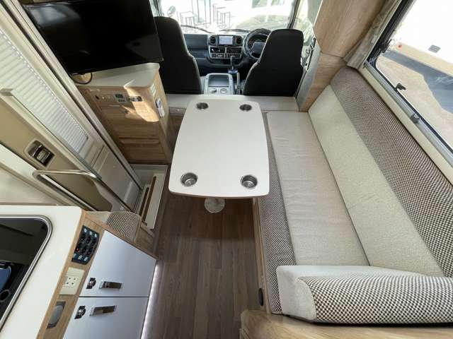 Toyota Camroad 10