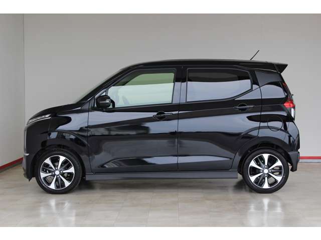 Mitsubishi eK X 4