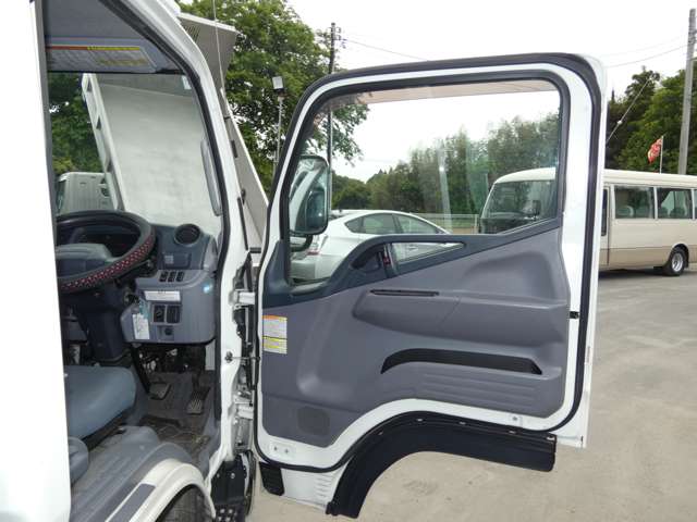 Mitsubishi Fuso Canter 10