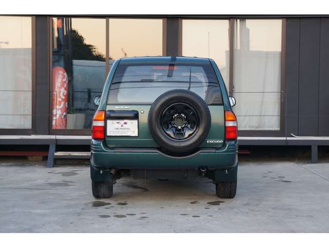 Suzuki Escudo 6
