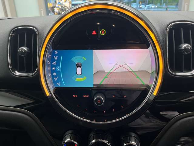MINI Crossover 11