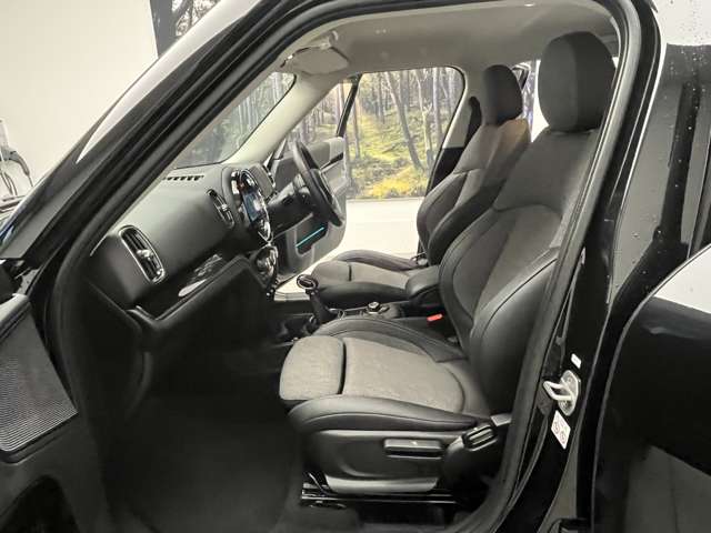 MINI Crossover 5