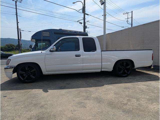 Toyota Hilux 8