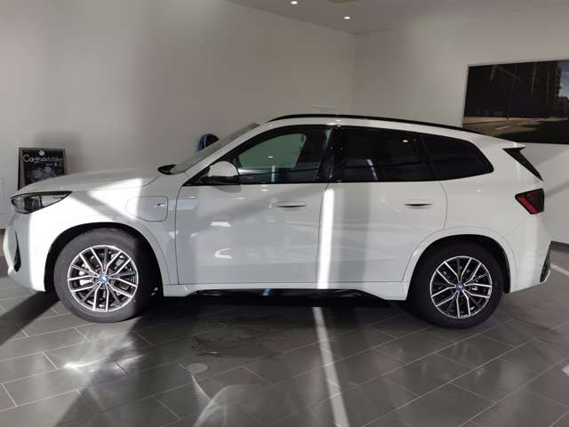 BMW iX1 9