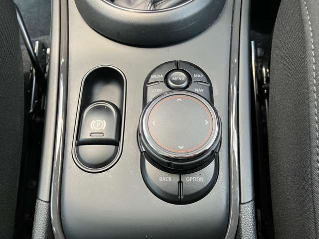MINI Crossover 12