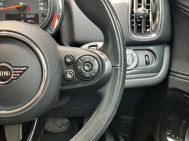 MINI Crossover 9