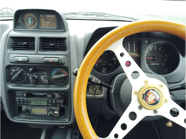 Mitsubishi Pajero Mini 11