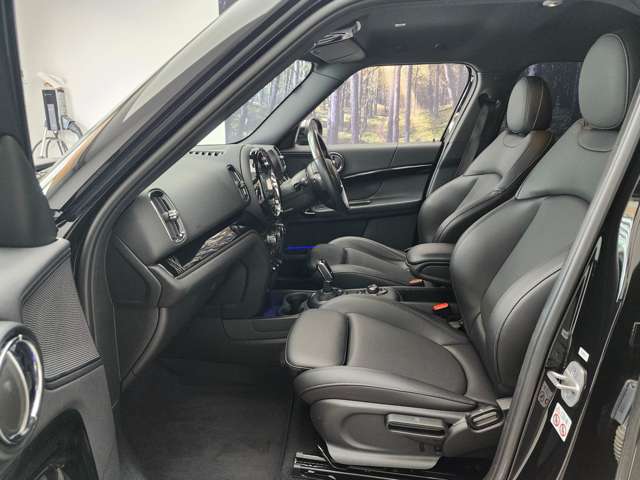 MINI Crossover 5