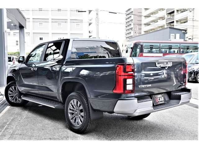 Mitsubishi Triton 4