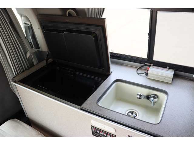 Toyota Hiace 6
