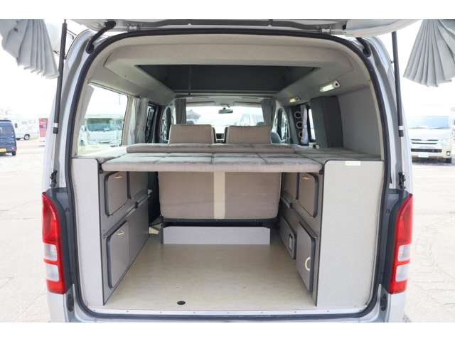 Toyota Hiace 10