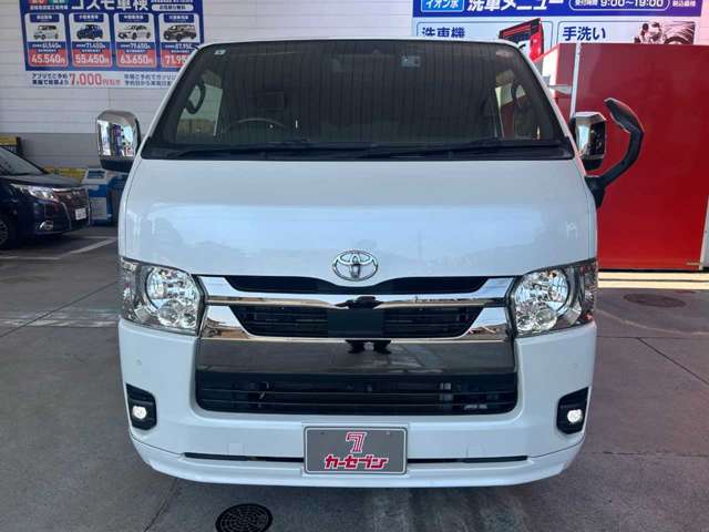 Toyota Hiace Van 2