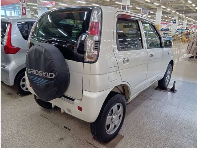 Daihatsu Terios Kid 4