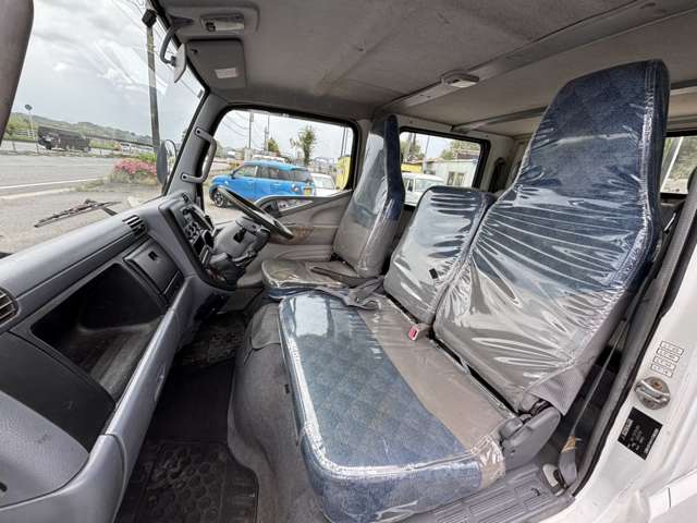 Mitsubishi Fuso Canter Guts 11