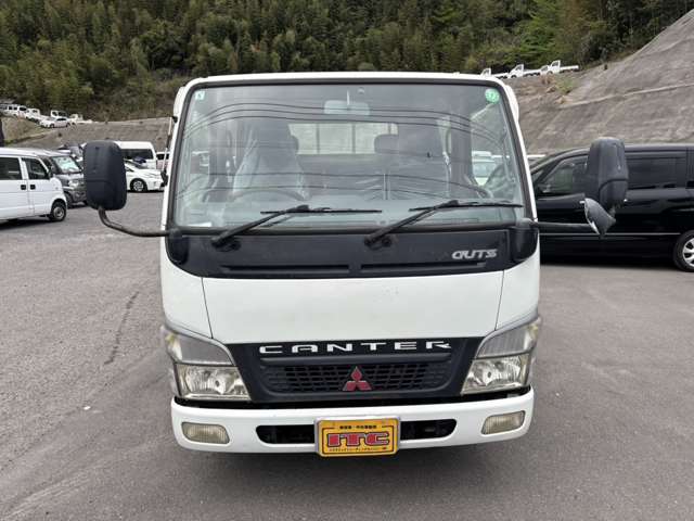 Mitsubishi Fuso Canter Guts 2