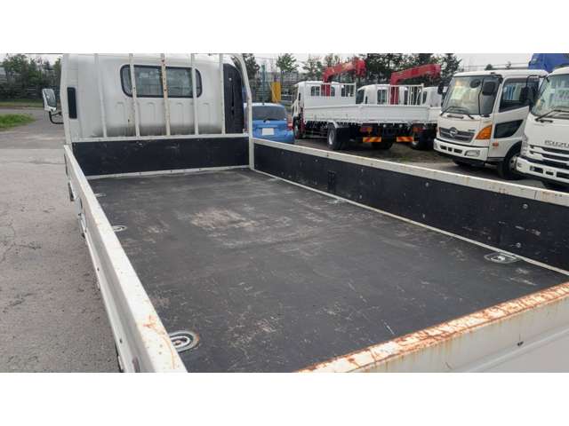 Isuzu Elf 11