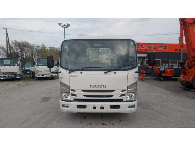 Isuzu Elf 2