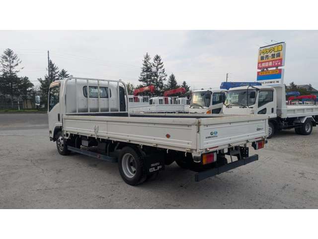 Isuzu Elf 7