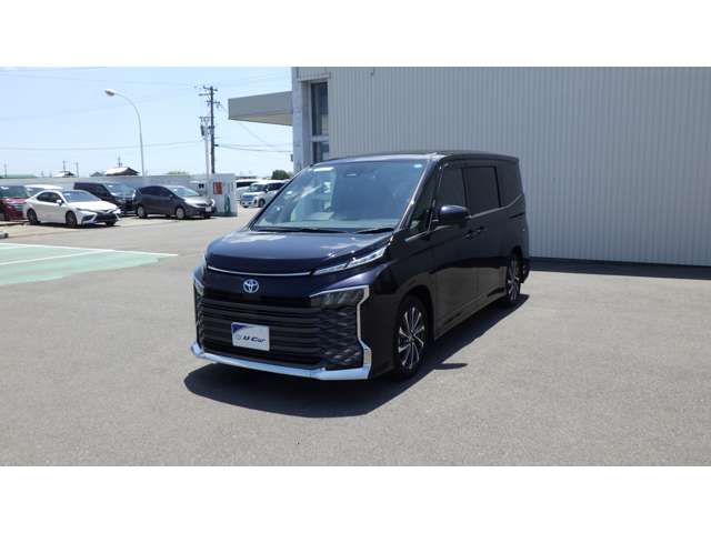 Toyota Voxy 2