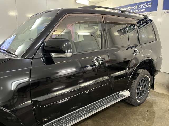 Mitsubishi Pajero 5