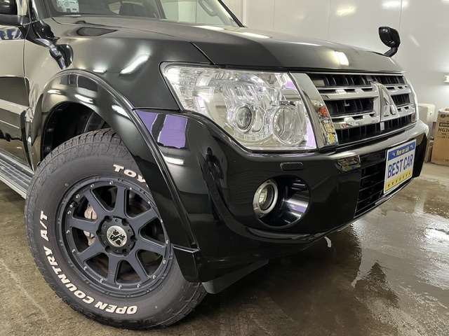 Mitsubishi Pajero 8