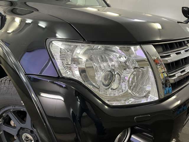 Mitsubishi Pajero 9