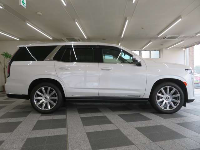 Cadillac エスカレード 4