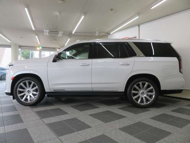 Cadillac エスカレード 5