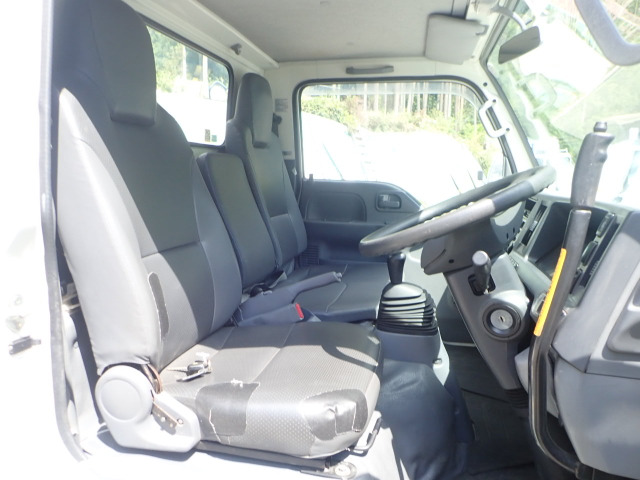 Isuzu Elf 5