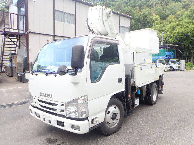 Isuzu Elf 7