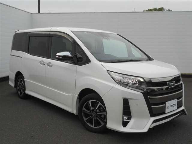 Toyota Noah 3