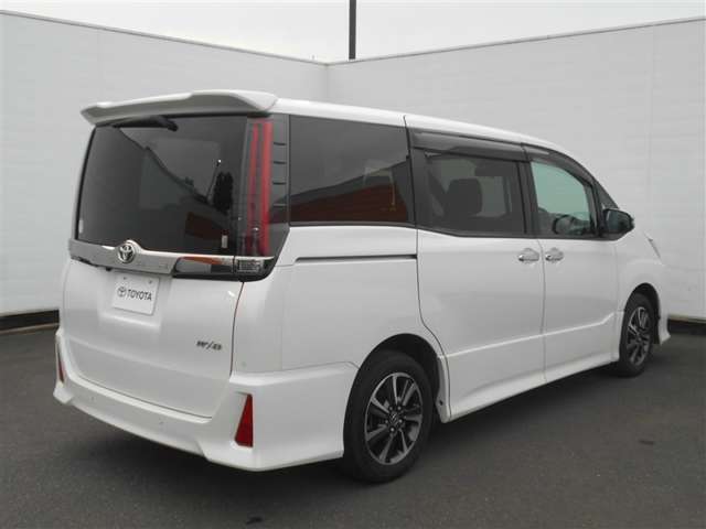 Toyota Noah 6
