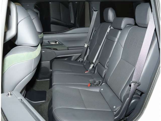 Lexus GX 6