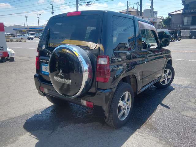 Mitsubishi Pajero Mini 4