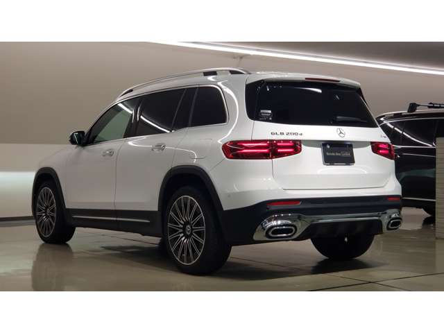 Mercedes-Benz GLB 8