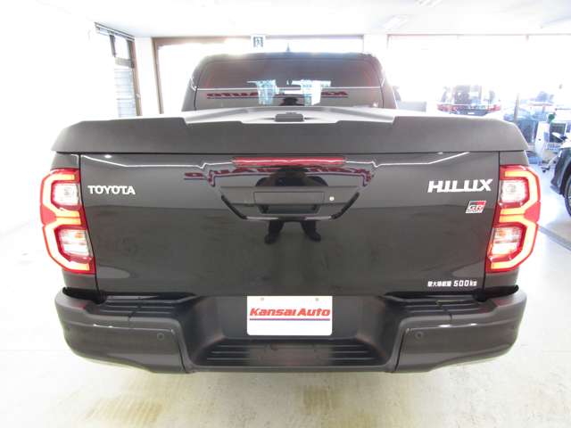 Toyota Hilux 7