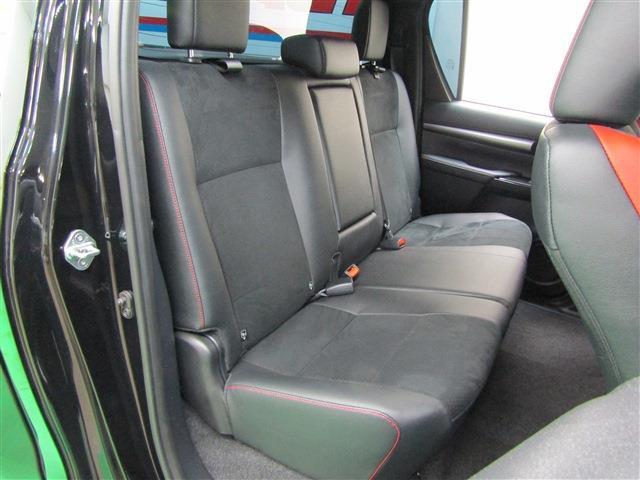 Toyota Hilux 9