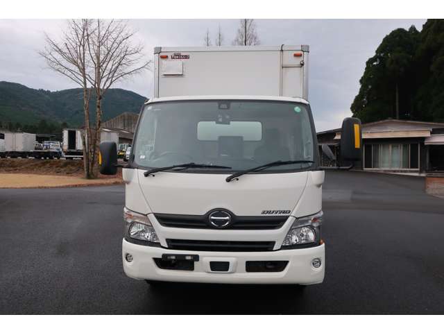 Hino Dutro 2