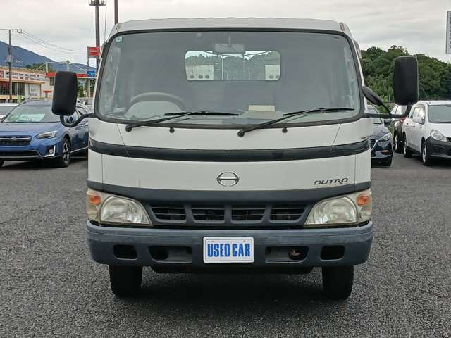 Hino Dutro 3