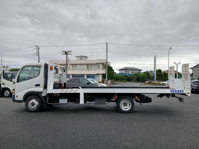 Hino Dutro 6