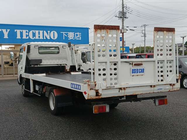 Hino Dutro 7
