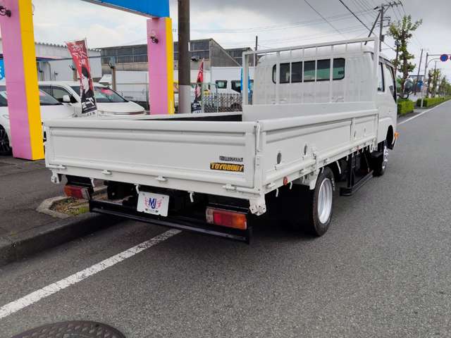 Hino Dutro 7