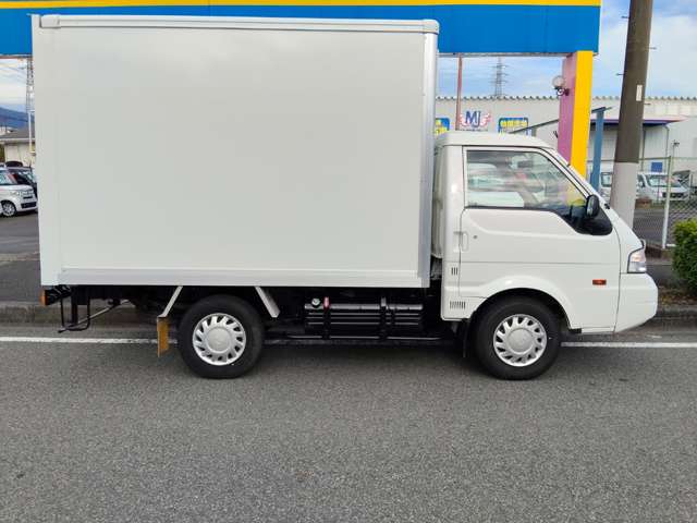 Mazda Bongo Truck 10