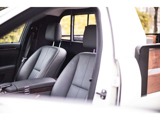 Mercedes-Benz S-Class 7